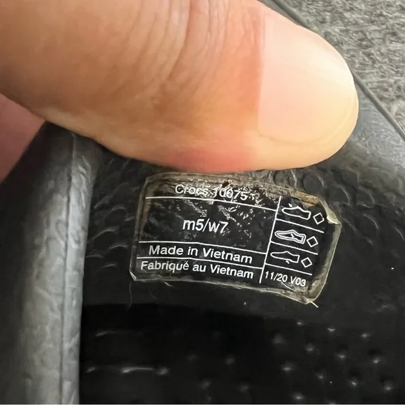 Crocs‎ - Picture 5 of 5